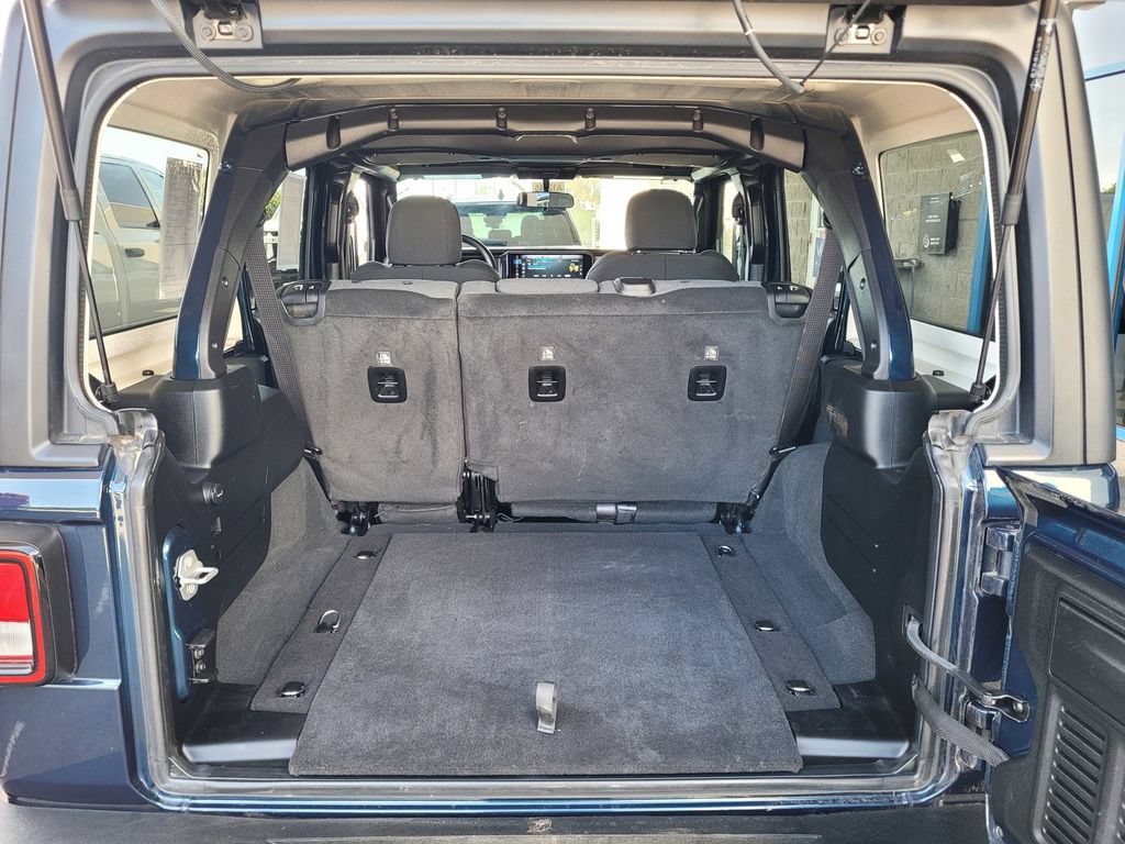 Used 2025 Jeep Wrangler Unlimited Sport AWD/4WD image 7
