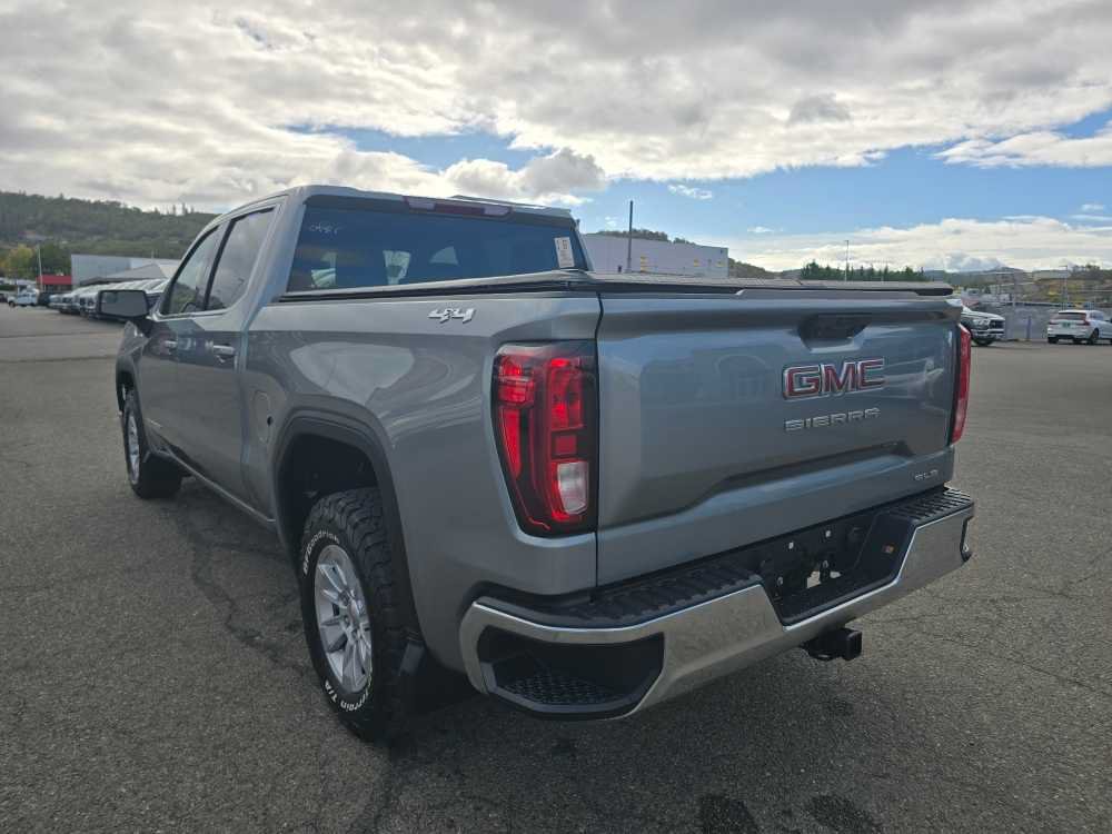 Used 2023 GMC Sierra 1500 SLE w/ Enhanced Capability Package AWD/4WD image 9