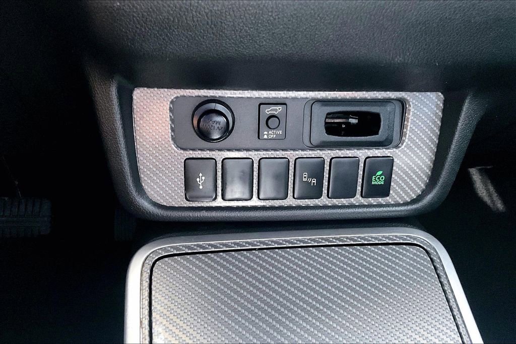 Used 2022 Mitsubishi Outlander SEL AWD/4WD image 31