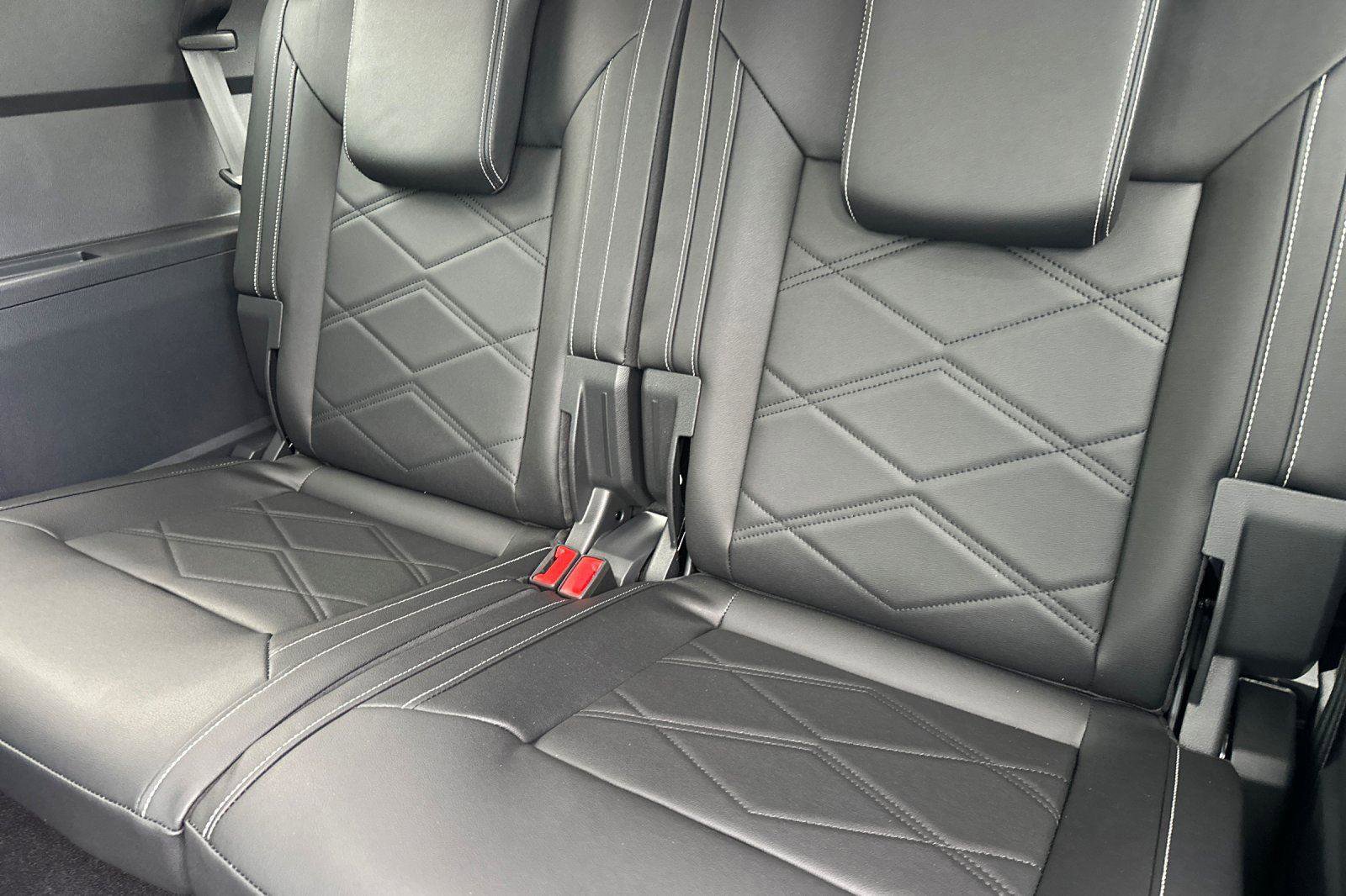 New 2026 Volkswagen Atlas SE image 14