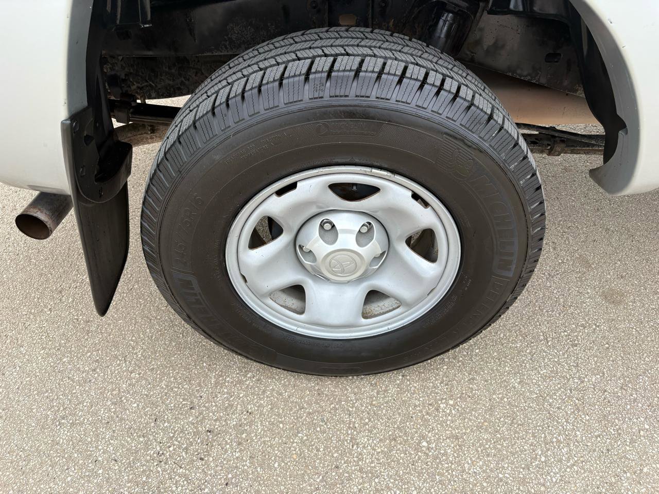 Used 2013 Toyota Tacoma PreRunner w/ SR5 Pkg image 40