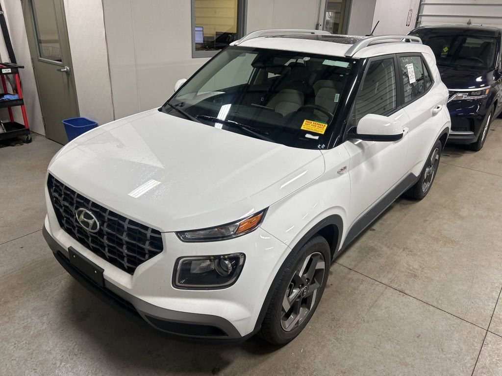 Used 2025 Hyundai Venue SEL
