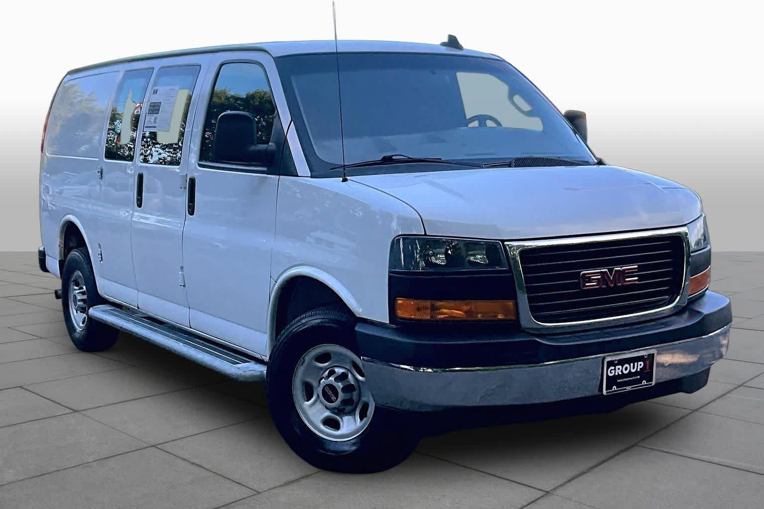 Used 2022 GMC Savana 2500 w/ Driver Convenience Package RWD image 3