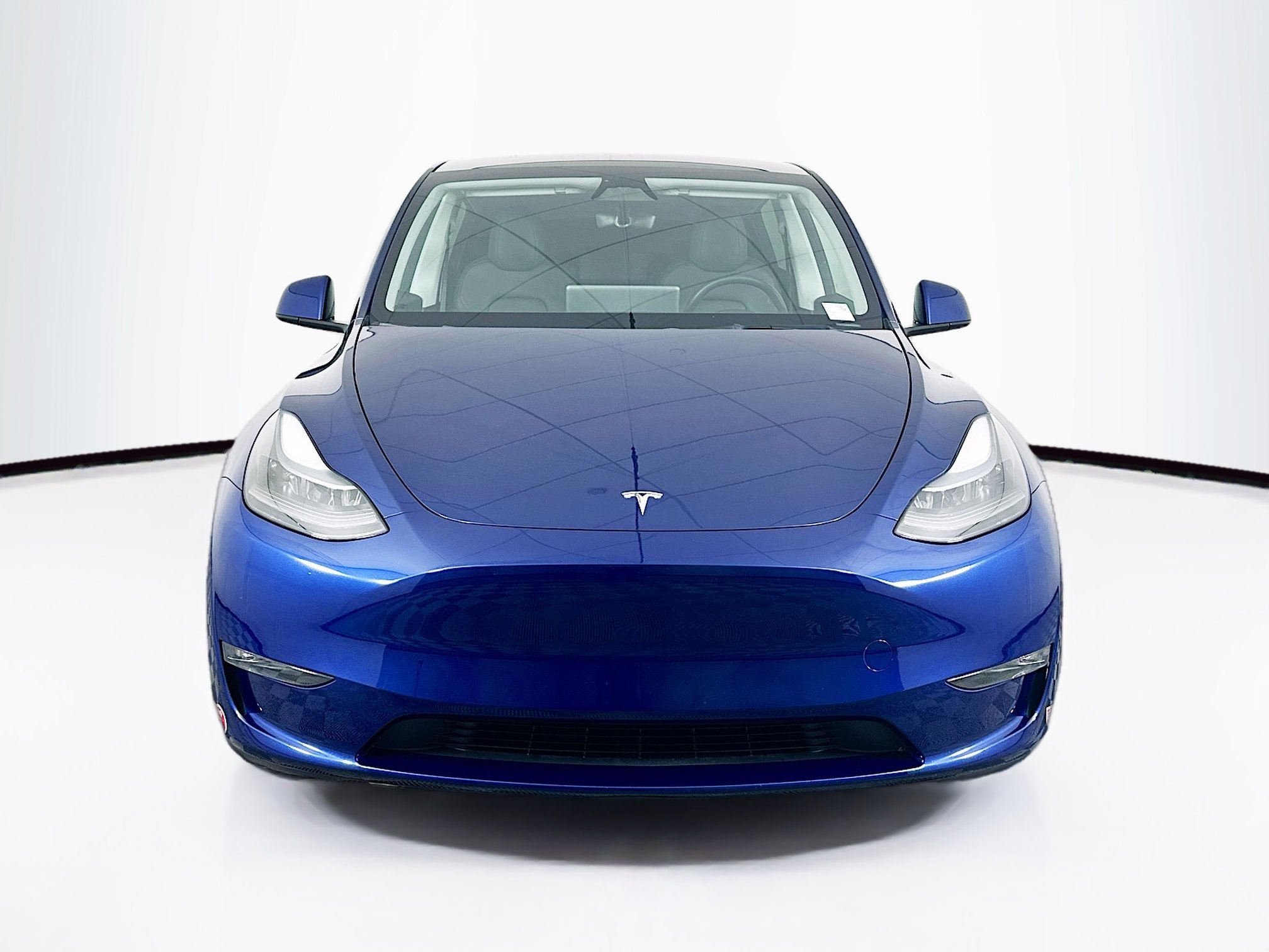 Used 2024 Tesla Model Y Long Range AWD/4WD image 2