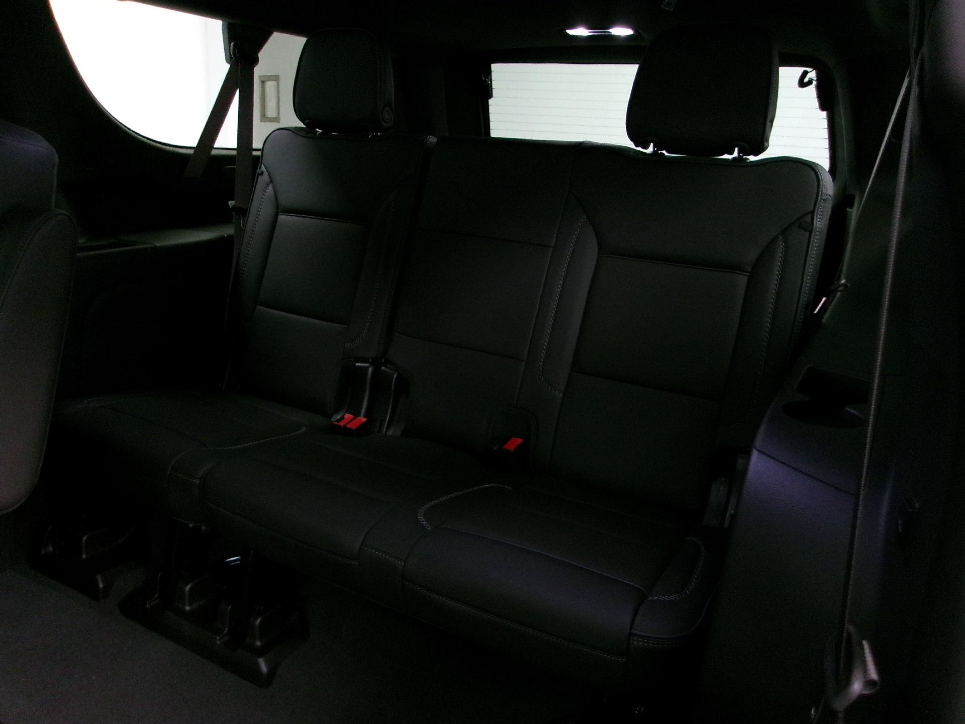 Used 2022 GMC Yukon XL Denali AWD/4WD image 12
