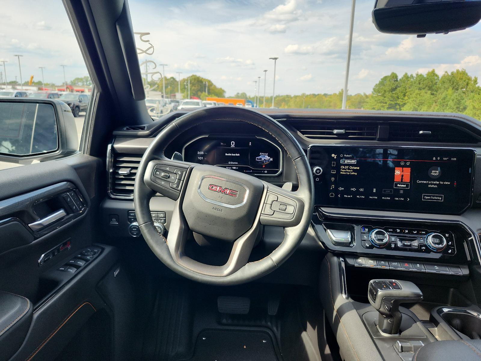 Used 2024 GMC Sierra 1500 AT4 w/ Technology Package AWD/4WD image 18