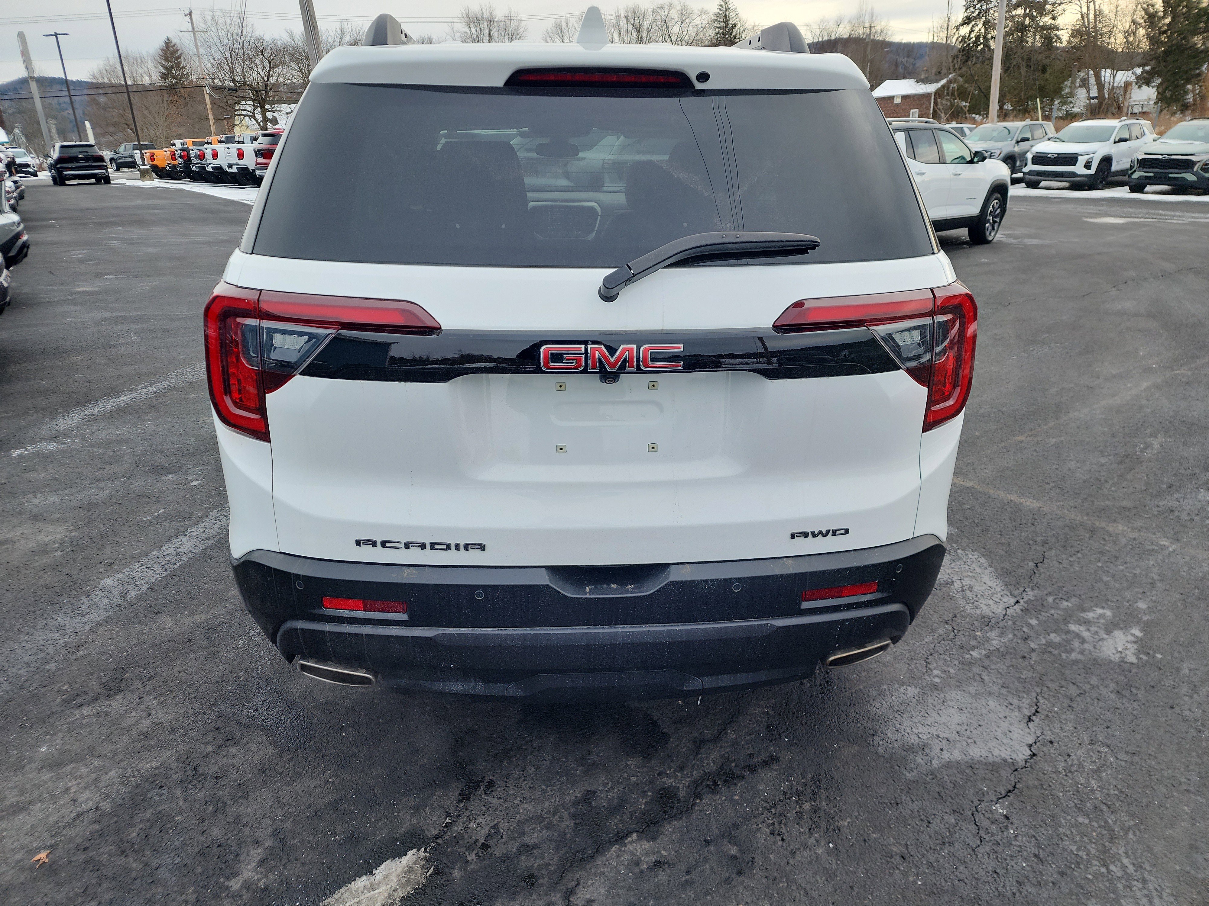 Certified 2022 GMC Acadia SLT w/ Elevation Edition image 7