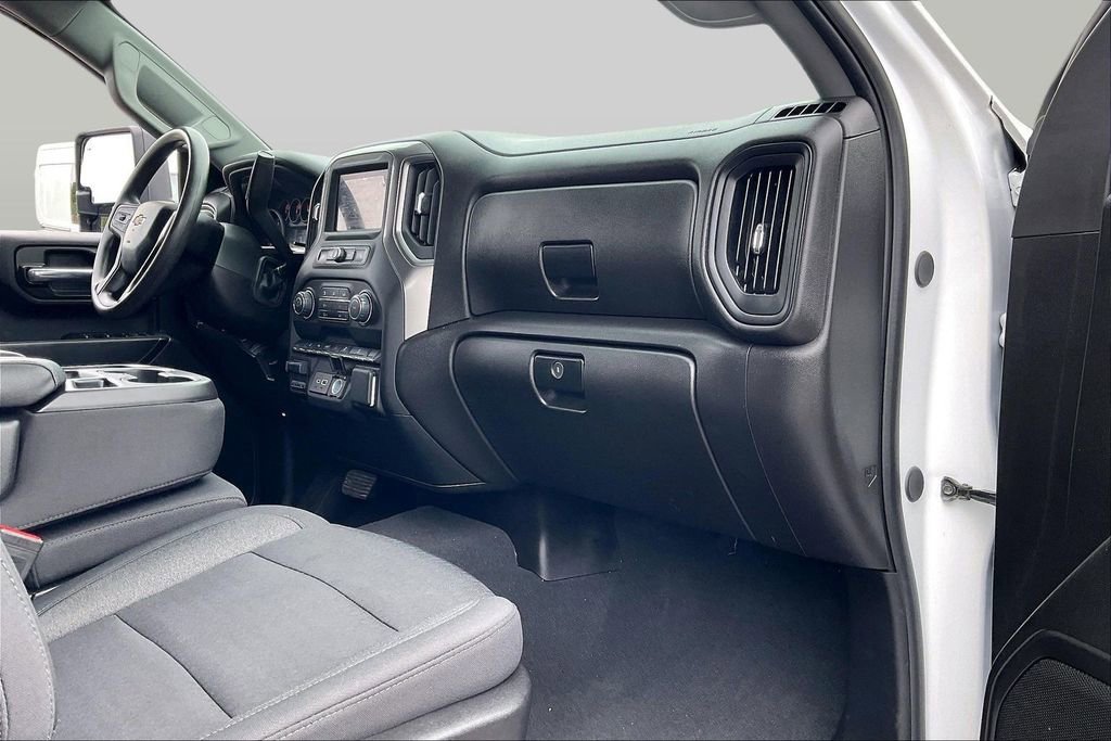 Used 2025 Chevrolet Silverado 2500 Custom w/ Custom Value Package AWD/4WD image 16