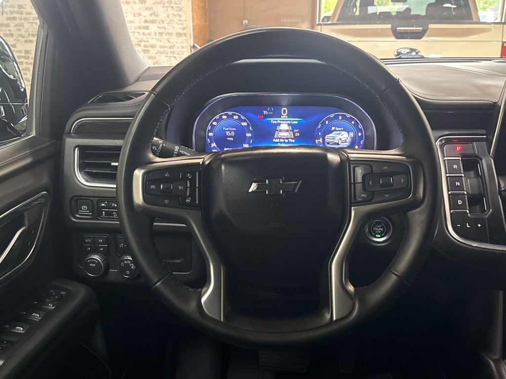 Used 2023 Chevrolet Tahoe Z71 w/ Luxury Package AWD/4WD image 16