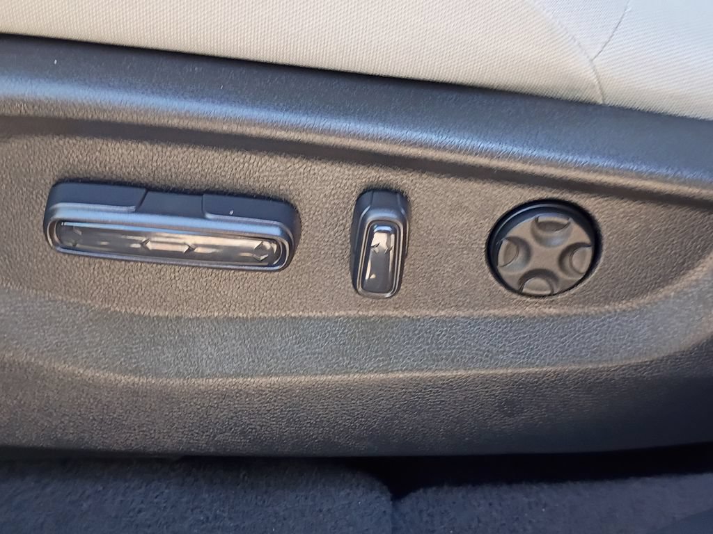 Used 2017 Honda CR-V EX image 14