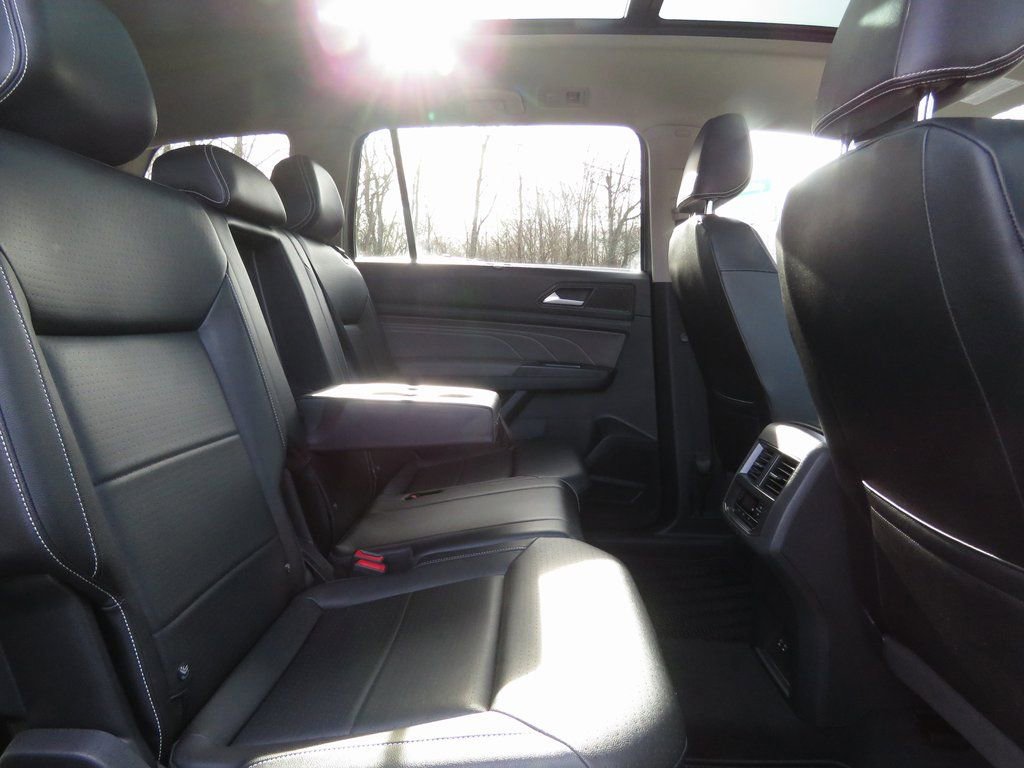 Used 2022 Volkswagen Atlas SE image 16