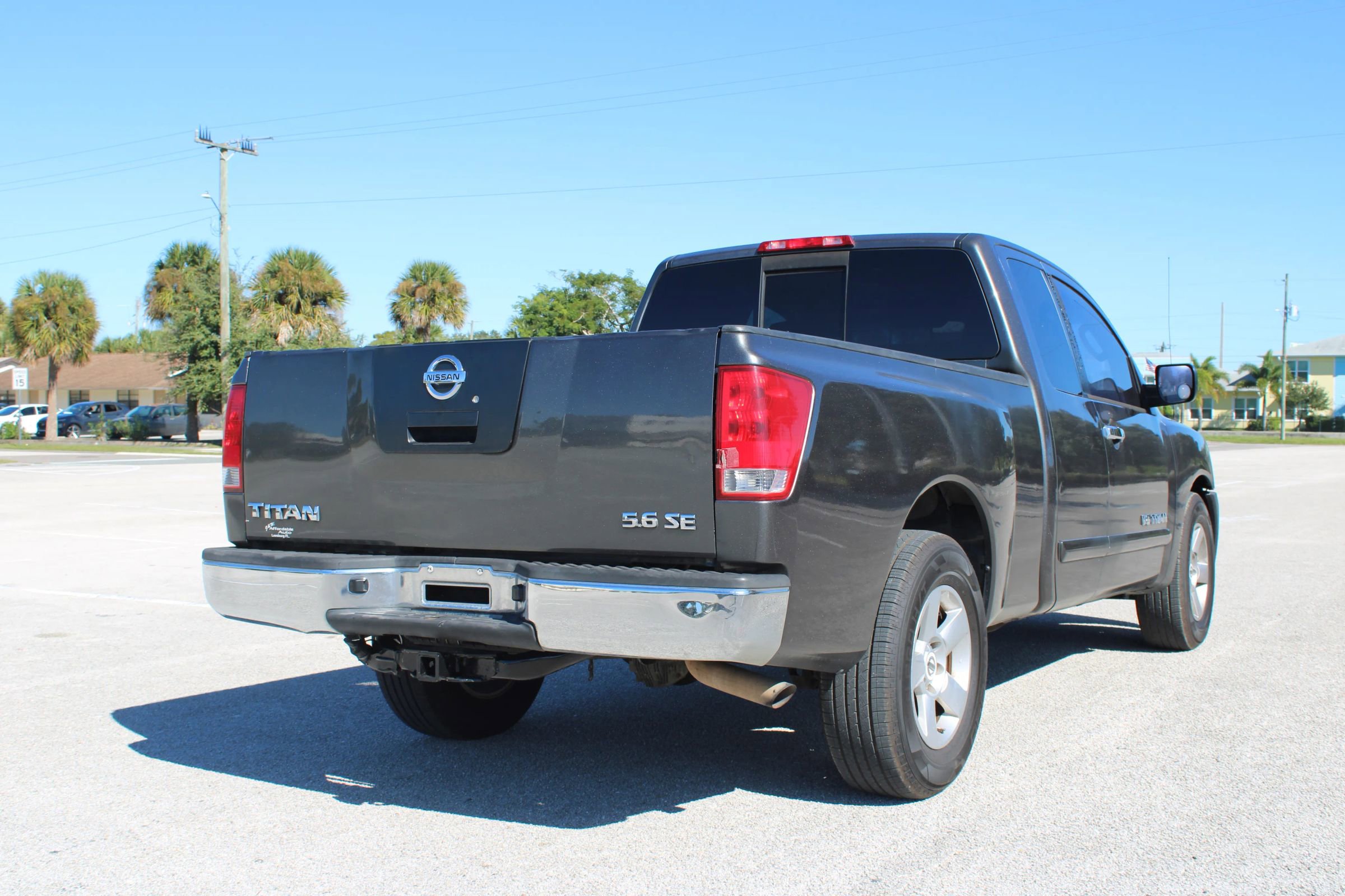 Used 2007 Nissan Titan SE image 17