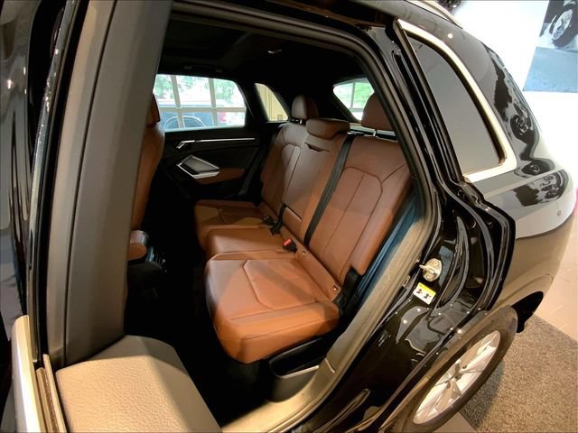 Certified 2025 Audi Q3 2.0T Premium w/ Convenience Package AWD/4WD image 23