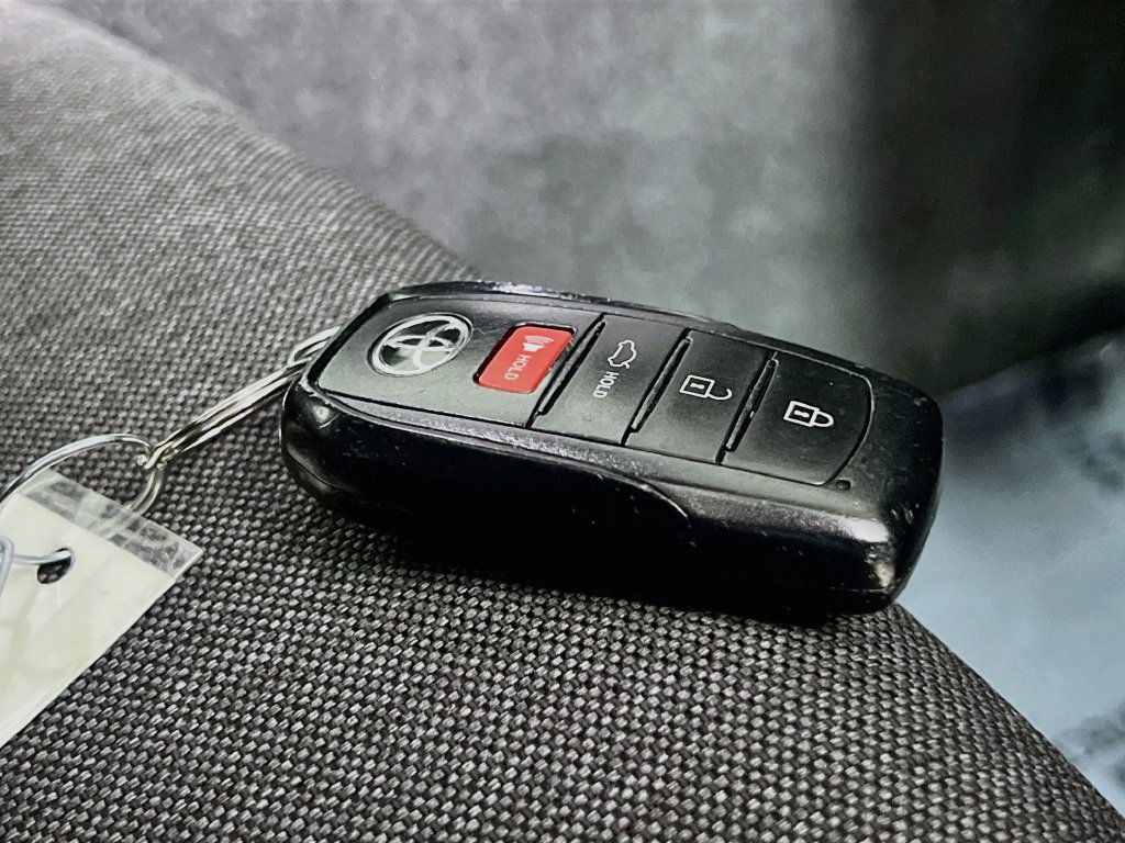 Used 2025 Toyota Camry LE FWD image 32