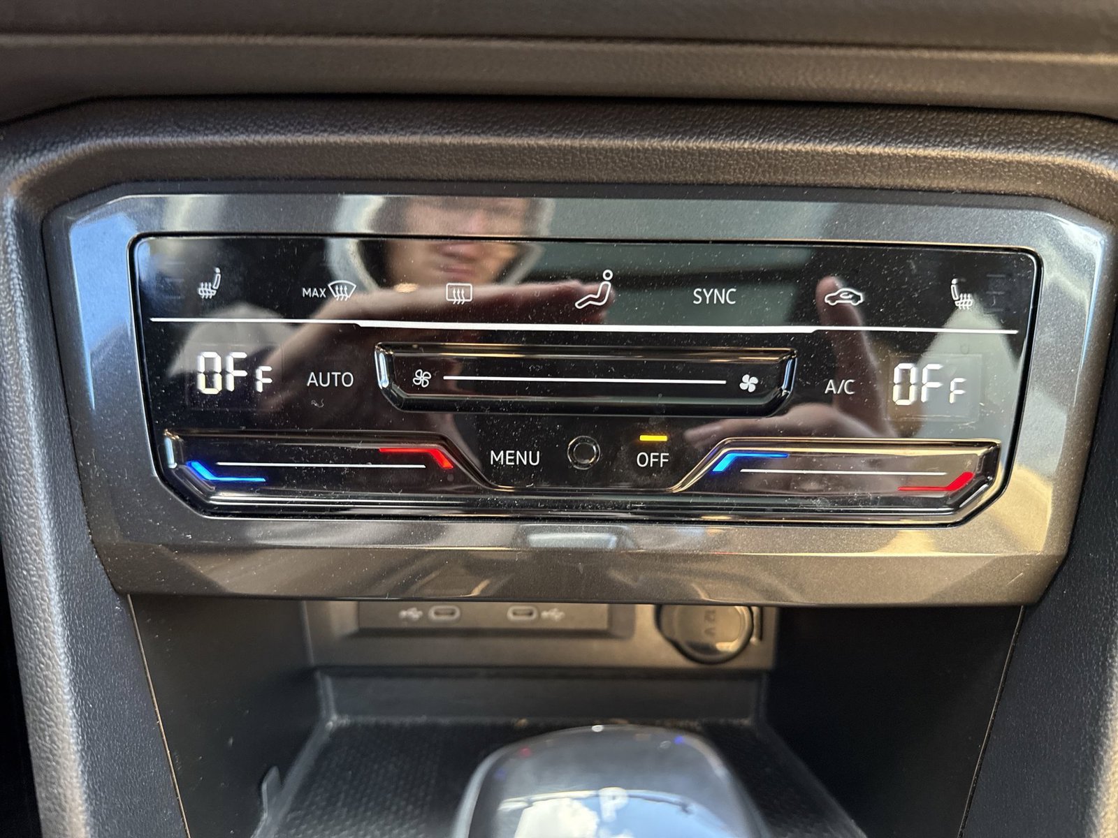 Used 2023 Volkswagen Tiguan SE w/ Panoramic Sunroof Package AWD/4WD image 20