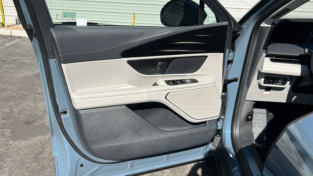 New 2026 Lincoln Nautilus Premier w/ Equipment Group 102A image 10