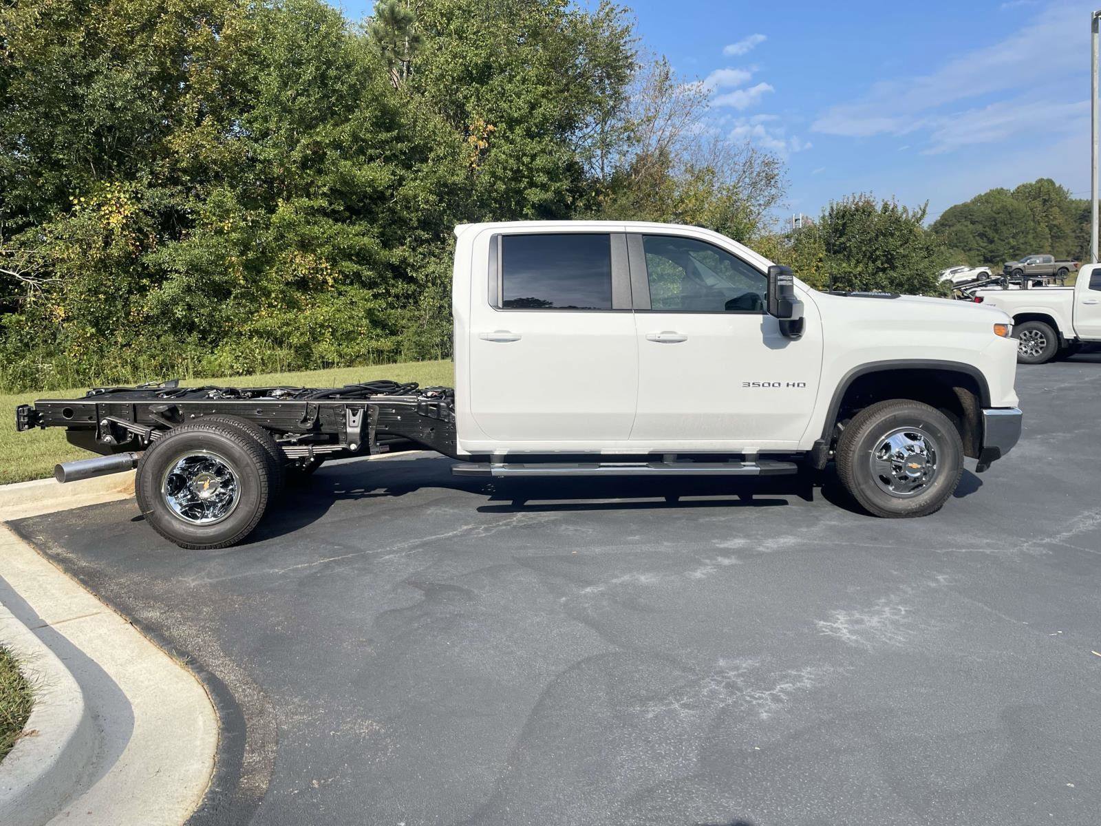 New 2026 Chevrolet Silverado 3500 LT w/ Convenience Package image 11