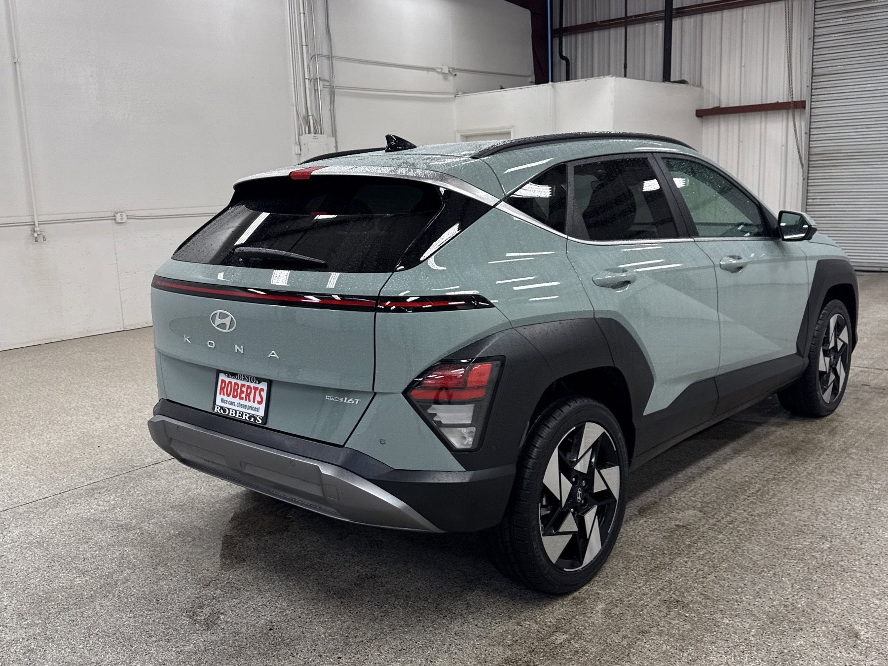 Used 2024 Hyundai Kona Limited image 18
