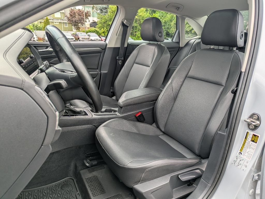 Used 2019 Volkswagen Jetta SEL FWD image 25