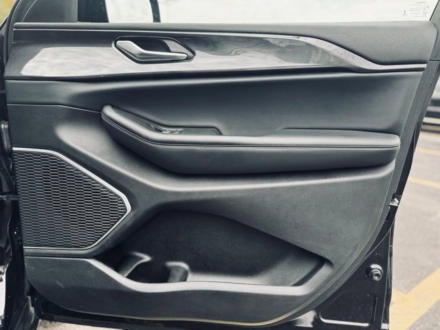 Used 2022 Jeep Grand Cherokee Altitude image 14