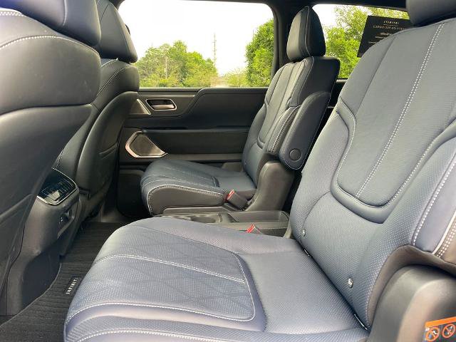 Certified 2026 INFINITI QX80 4WD w/ Sport Exterior Package image 12