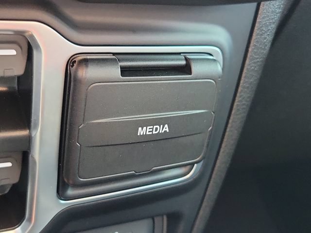 Used 2024 Jeep Gladiator Sport w/ Premium Package AWD/4WD image 26
