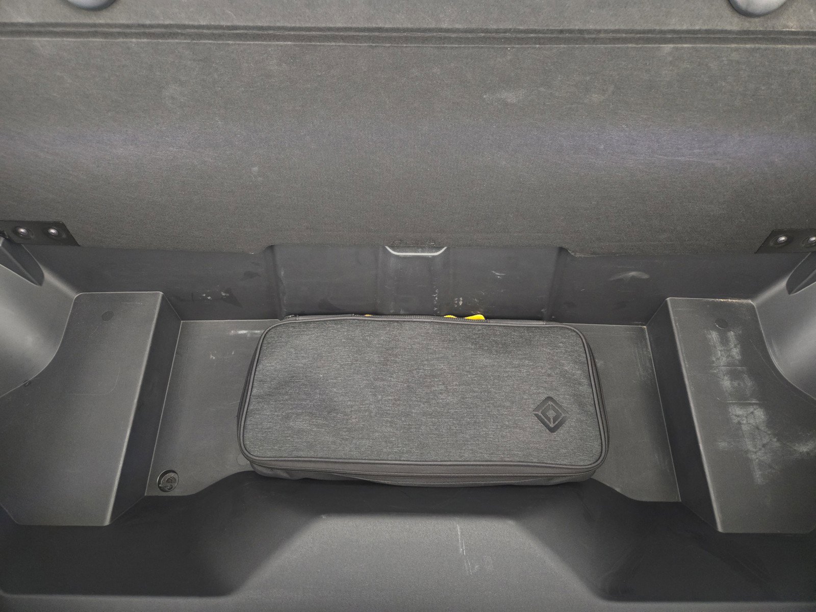 Used 2022 Rivian R1S Launch Edition image 14