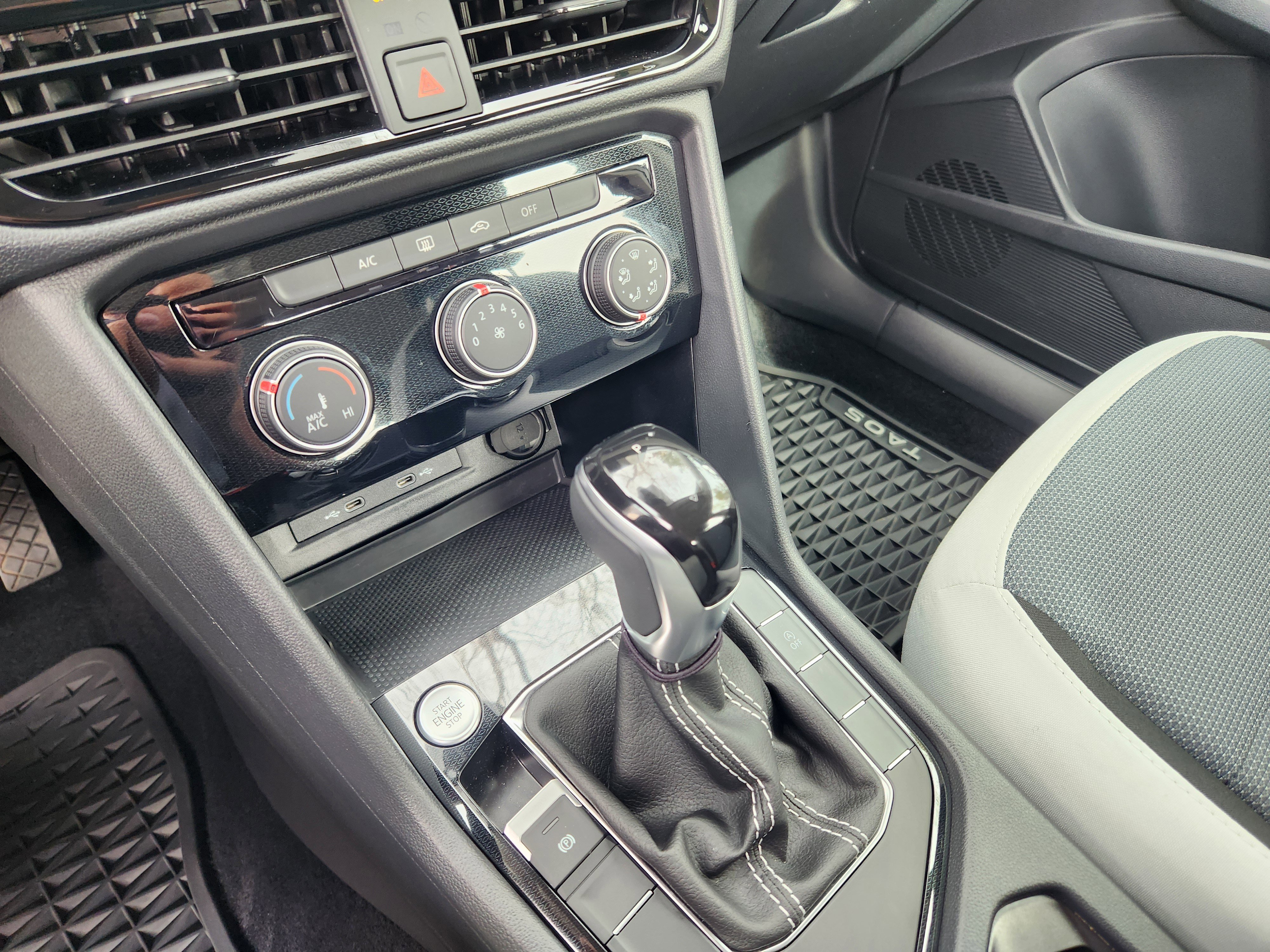 Used 2025 Volkswagen Taos S image 23