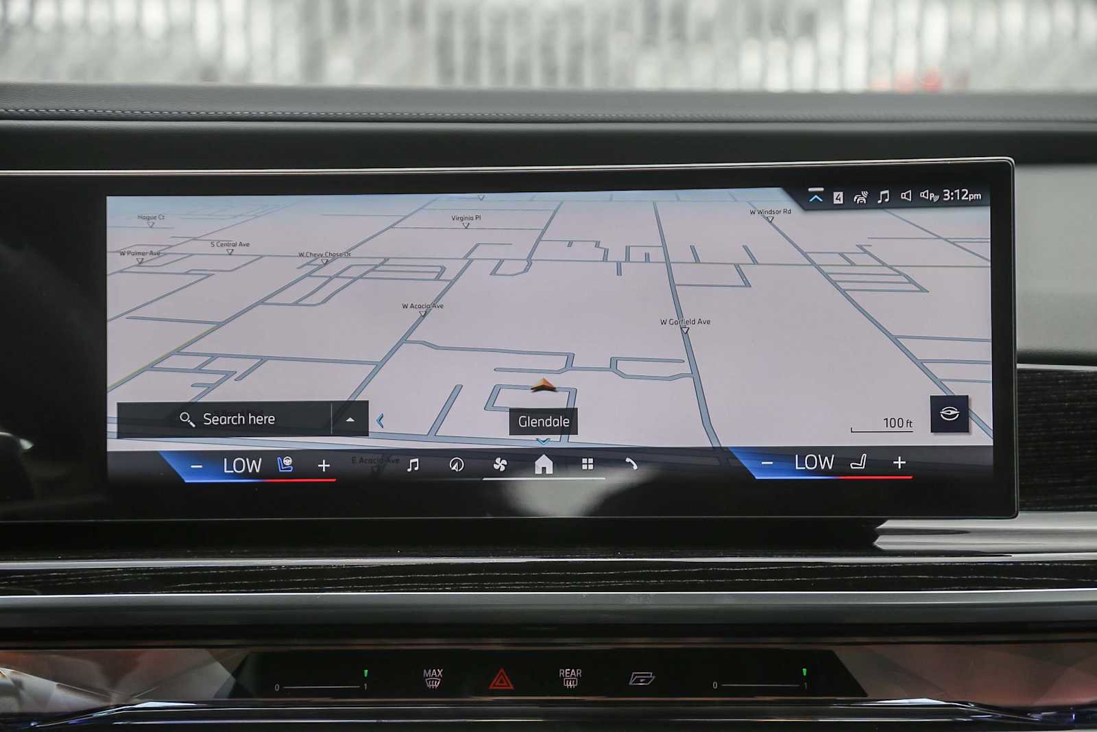 Used 2025 BMW 750e xDrive image 11