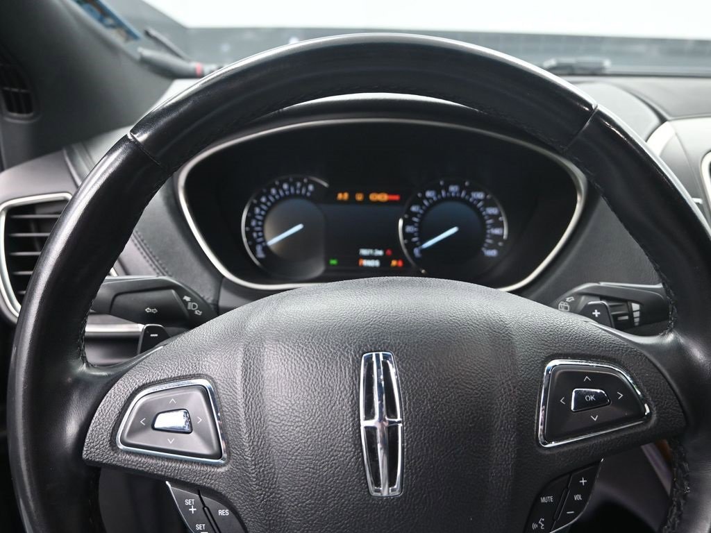 Used 2018 Lincoln MKX Reserve image 15