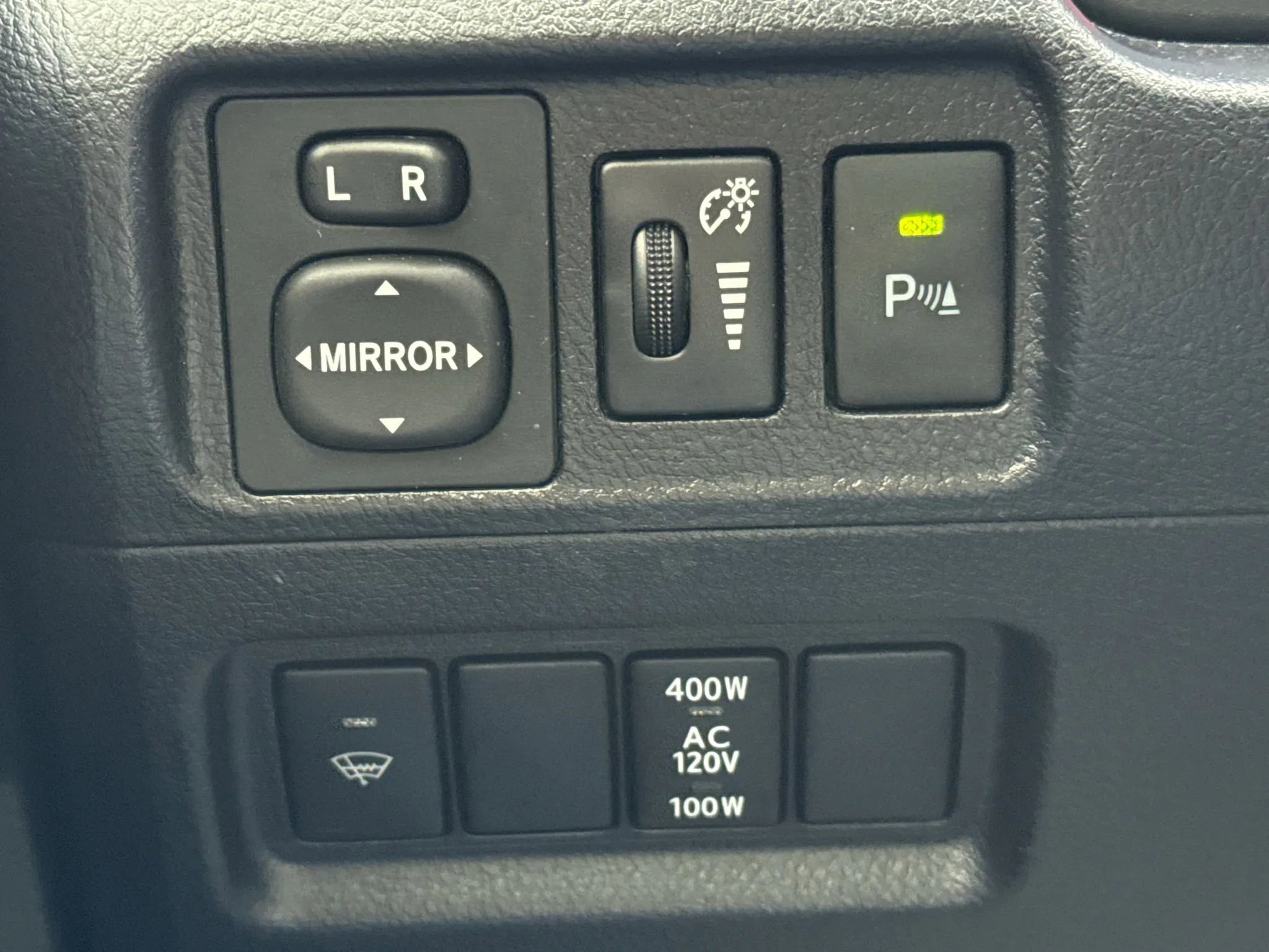 Used 2018 Toyota 4Runner Limited image 37