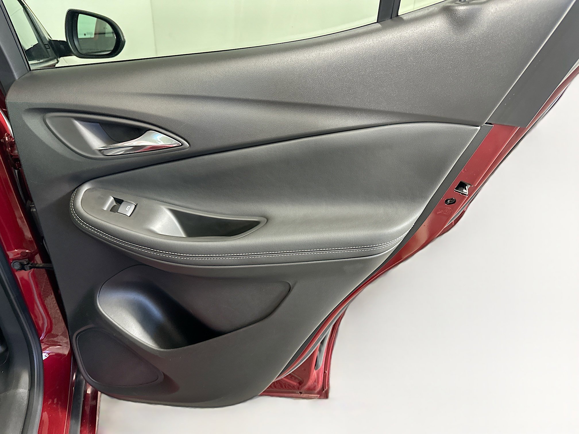 Used 2023 Buick Encore GX Select w/ Sport Touring Package image 29