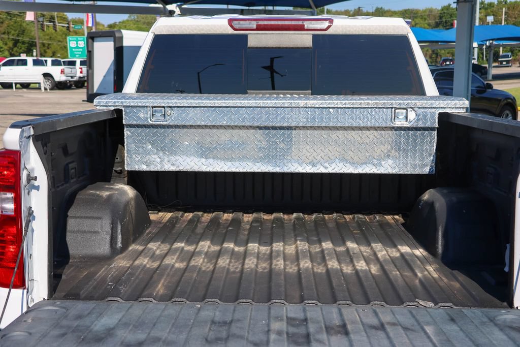 Used 2023 Chevrolet Silverado 1500 LT w/ Convenience Package II RWD image 8
