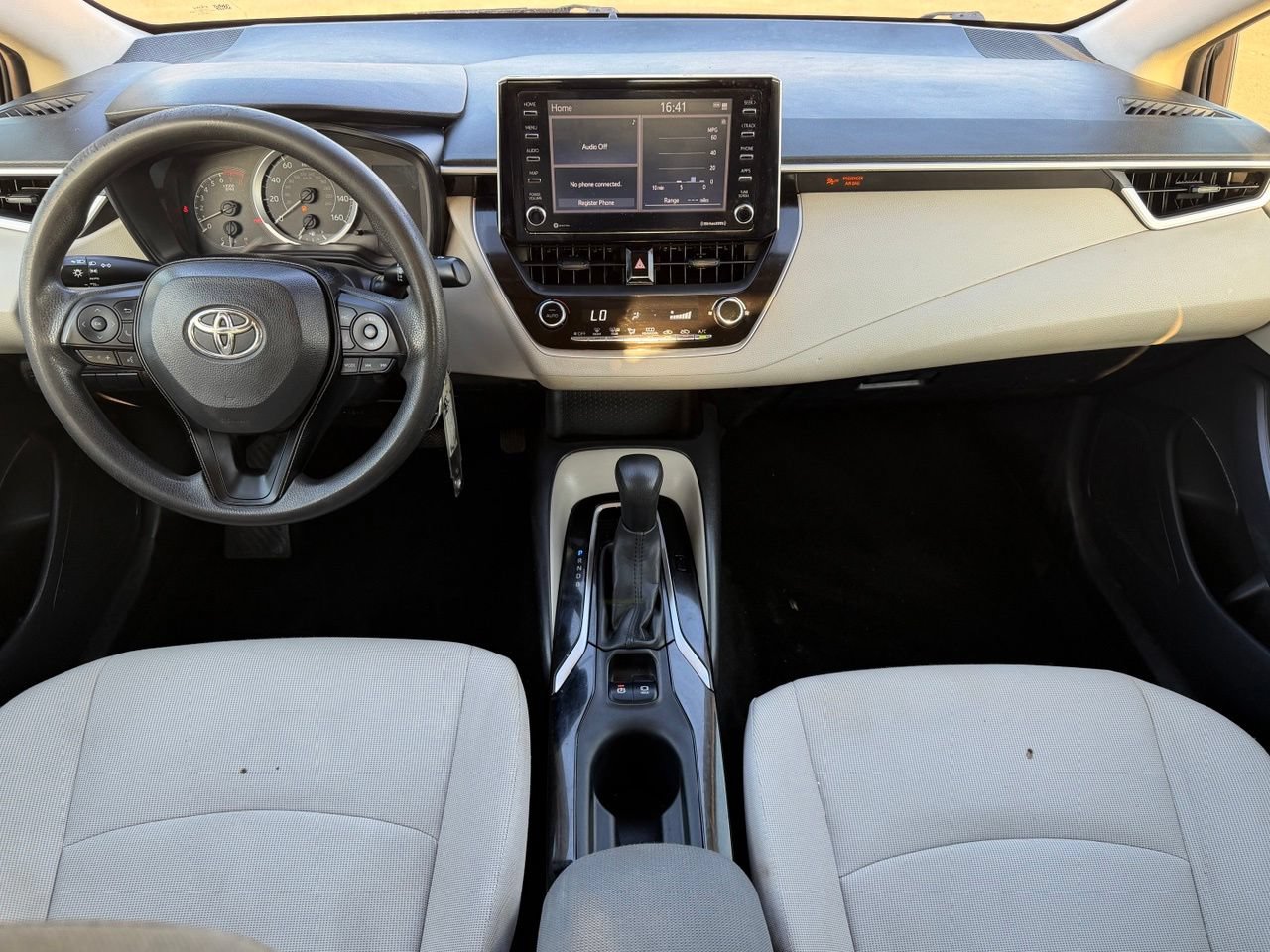 Used 2021 Toyota Corolla LE FWD image 13
