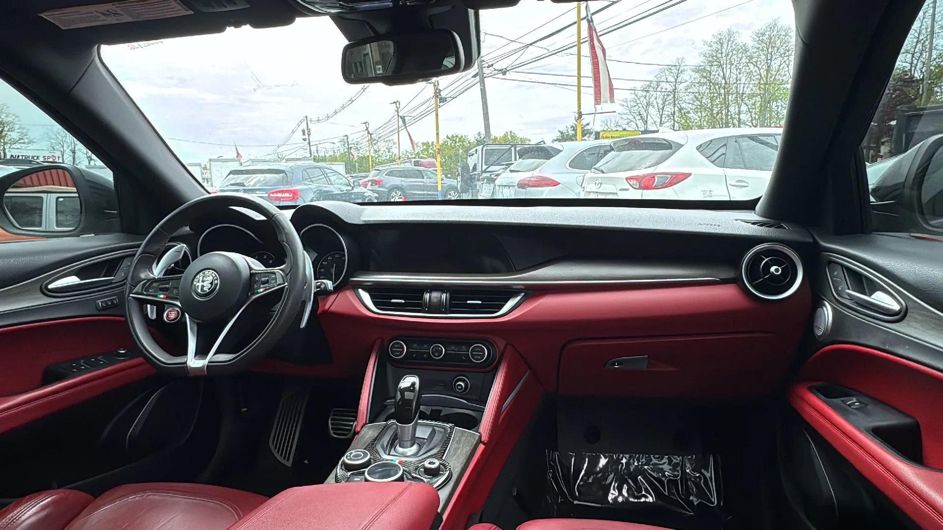 Used 2018 Alfa Romeo Stelvio Ti Sport AWD/4WD image 19