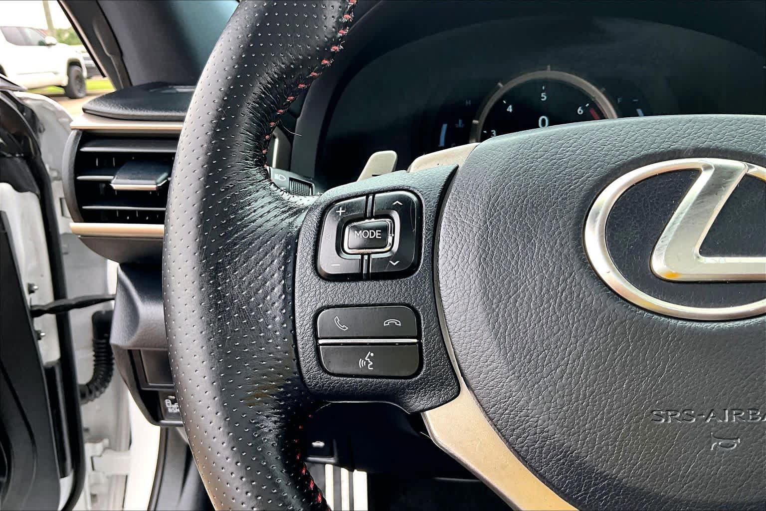 Used 2016 Lexus RC 200t RWD image 21