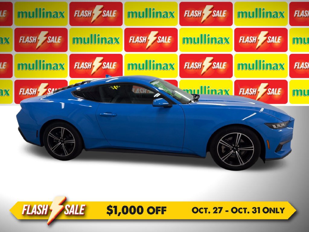 Used 2024 Ford Mustang Coupe RWD image 2