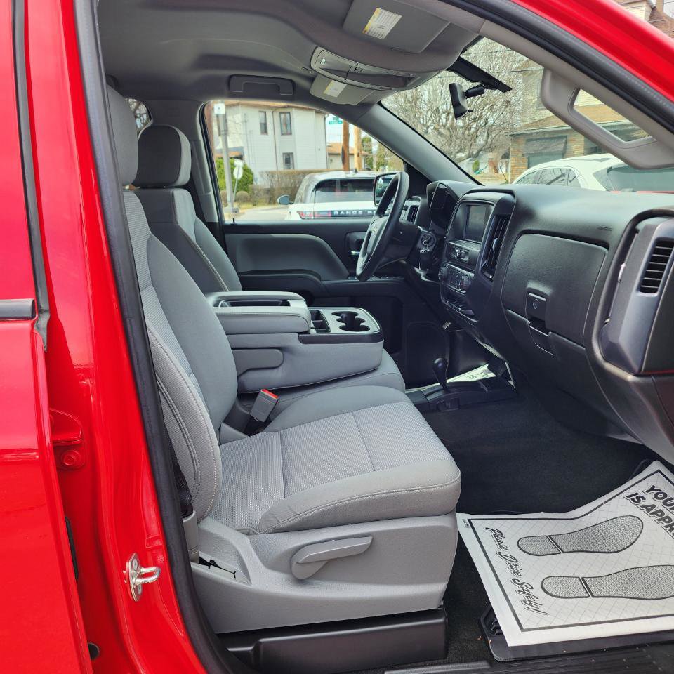 Used 2018 Chevrolet Silverado 1500 Custom w/ Custom Value Package AWD/4WD image 13
