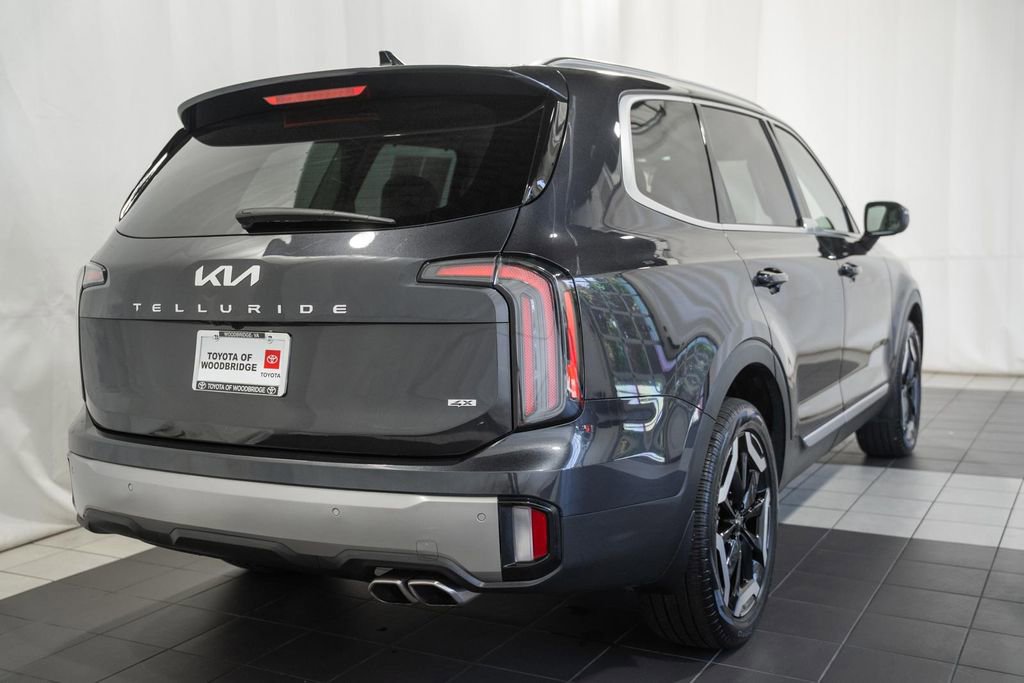 Used 2025 Kia Telluride EX w/ EX Captain's Chair Package AWD/4WD image 4