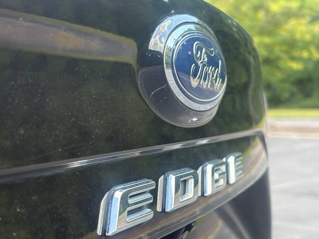 Used 2021 Ford Edge Titanium w/ Cargo Accessory Package FWD image 16
