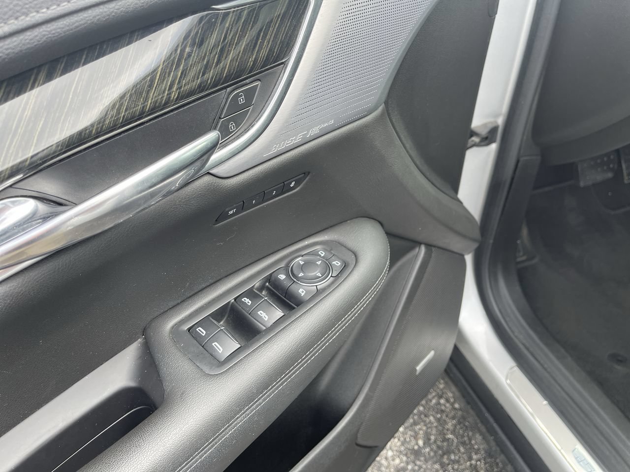 Used 2020 Cadillac XT6 Premium Luxury FWD image 24