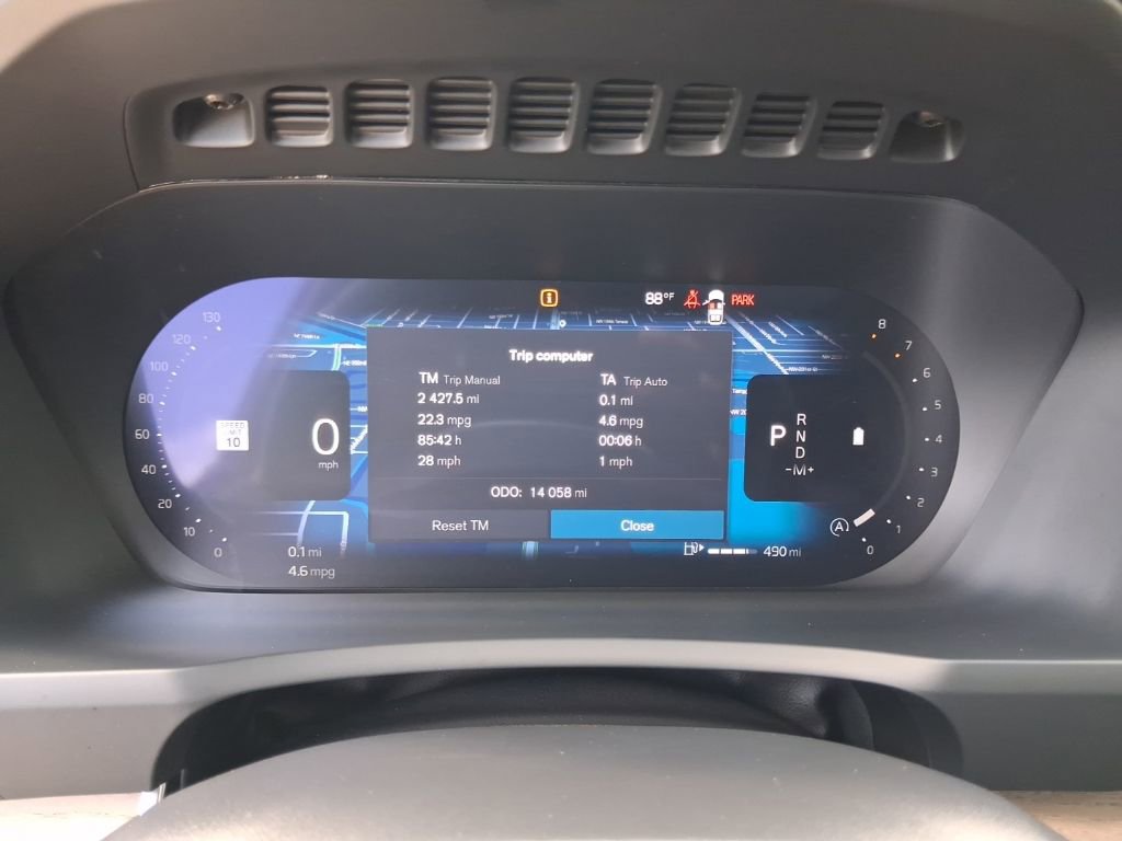 Used 2025 Volvo XC90 B5 Plus AWD/4WD image 18