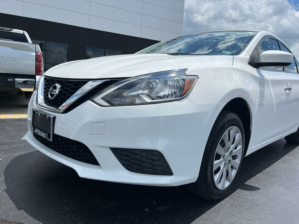 Used 2016 Nissan Sentra S FWD image 4