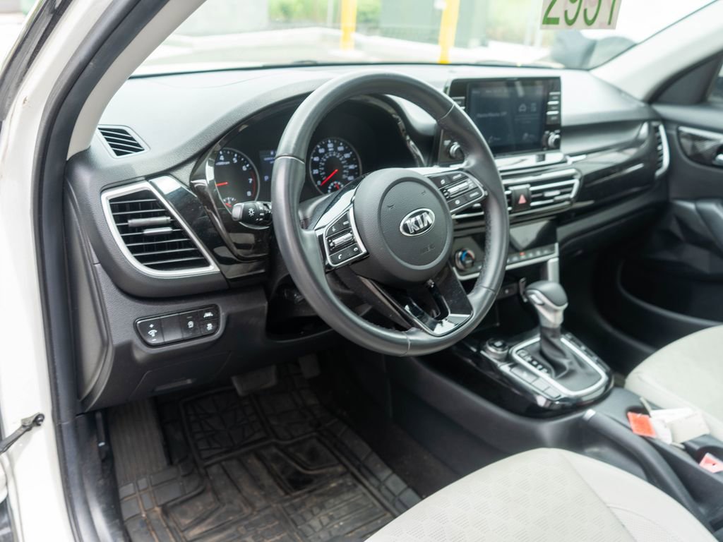 Used 2021 Kia Seltos EX AWD/4WD image 16