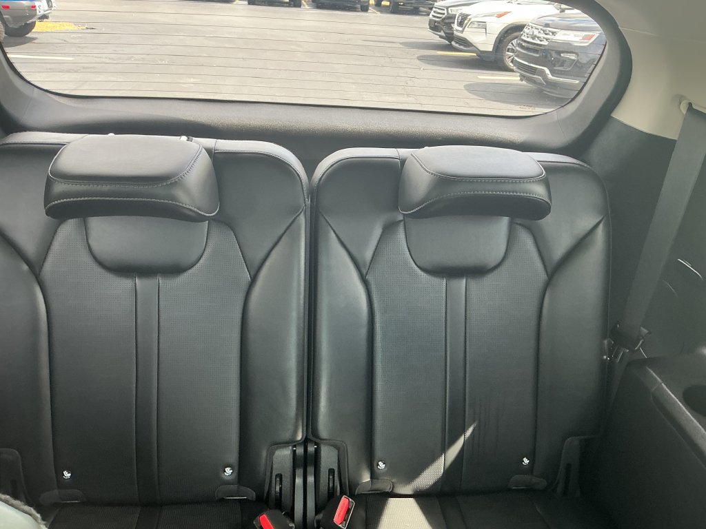 Used 2025 Kia Sorento EX w/ Panoramic Sunroof Package AWD/4WD image 18