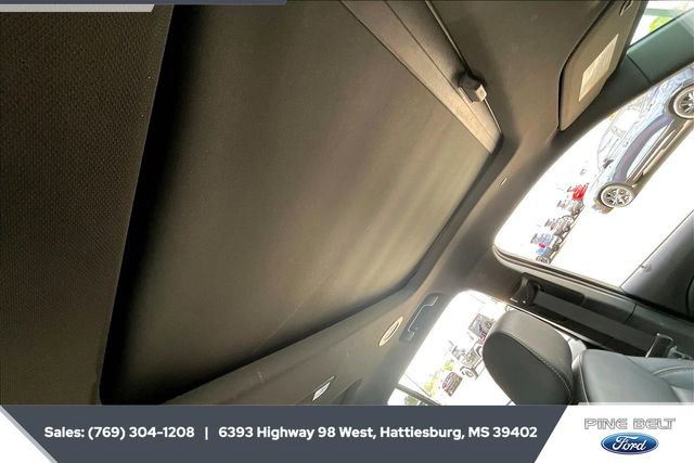 Used 2023 Chevrolet Traverse LT w/ LT Premium Package image 16