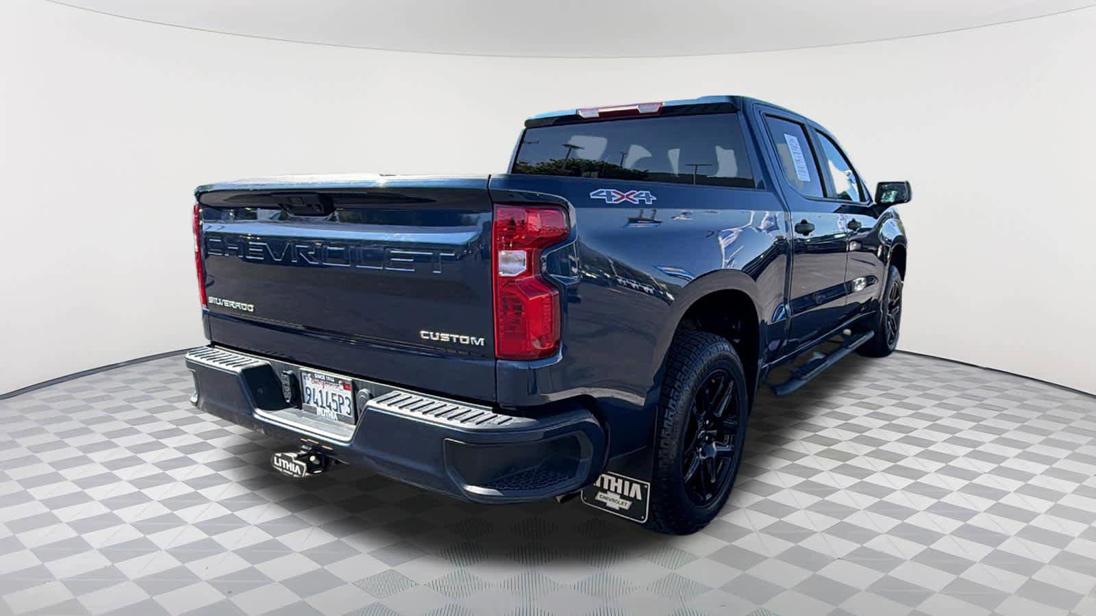 Used 2022 Chevrolet Silverado 1500 Custom AWD/4WD image 5