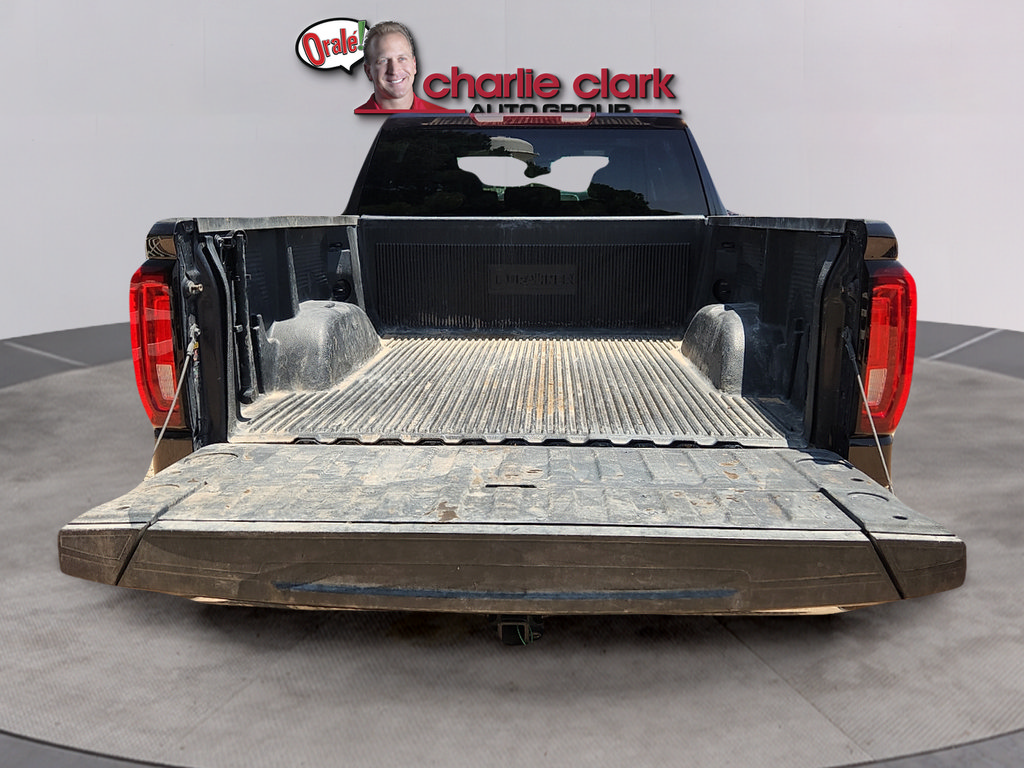 Used 2025 GMC Sierra 1500 SLT AWD/4WD image 9