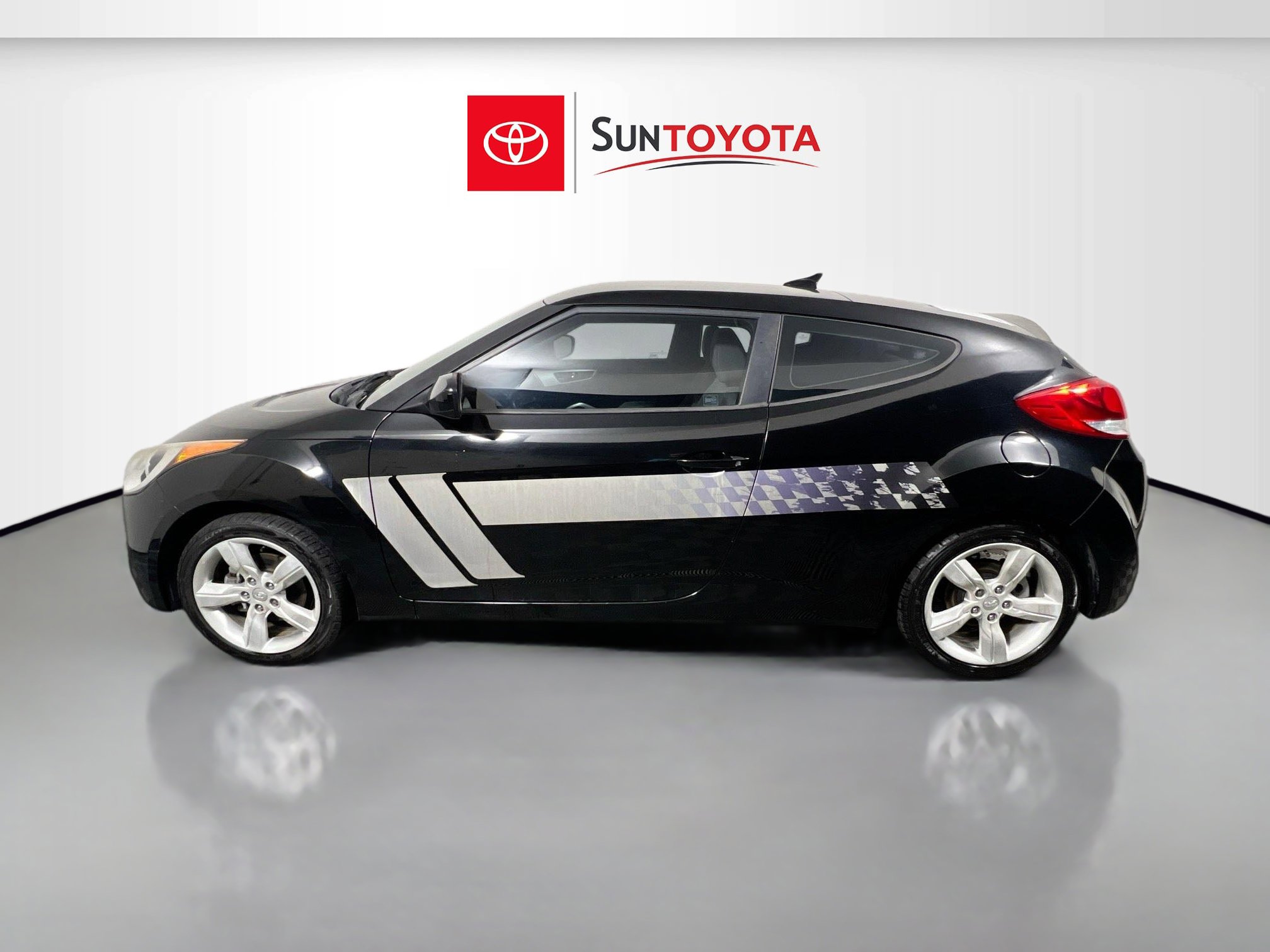 Used 2014 Hyundai Veloster image 7