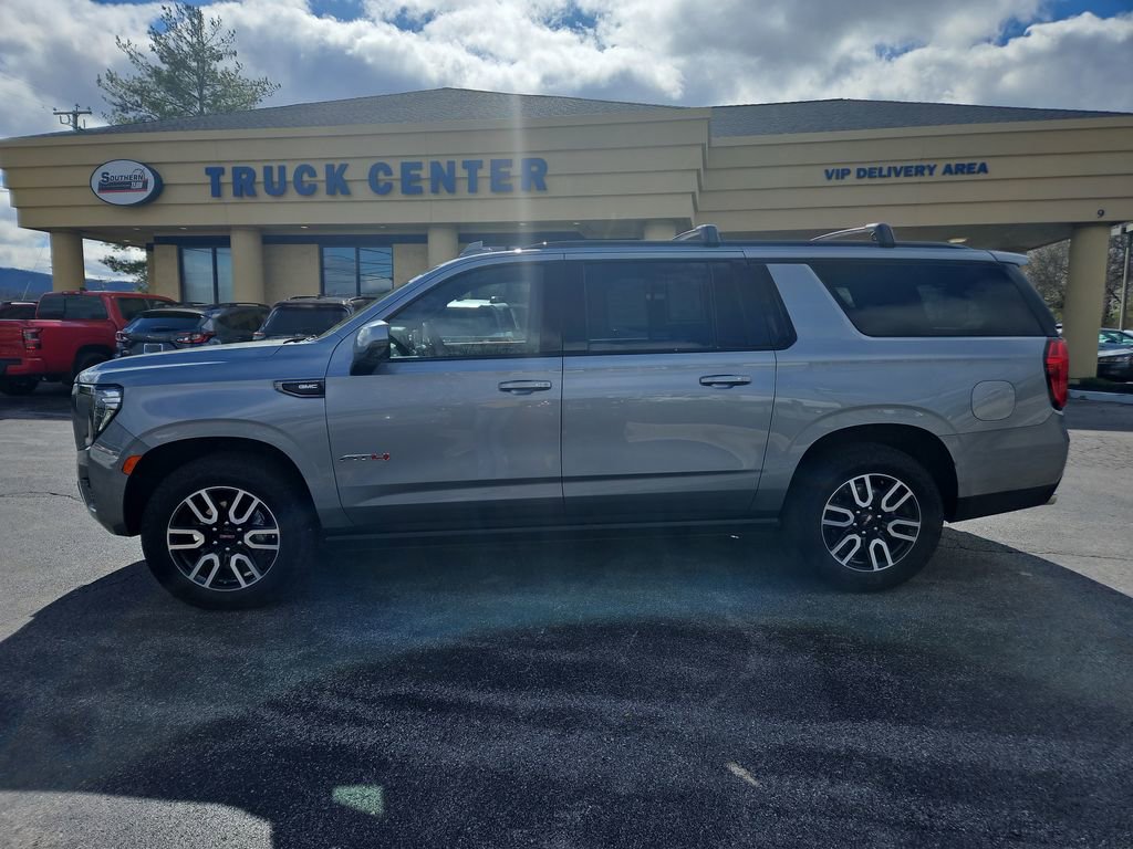 Used 2024 GMC Yukon XL AT4 w/ AT4 Premium Plus Package image 2